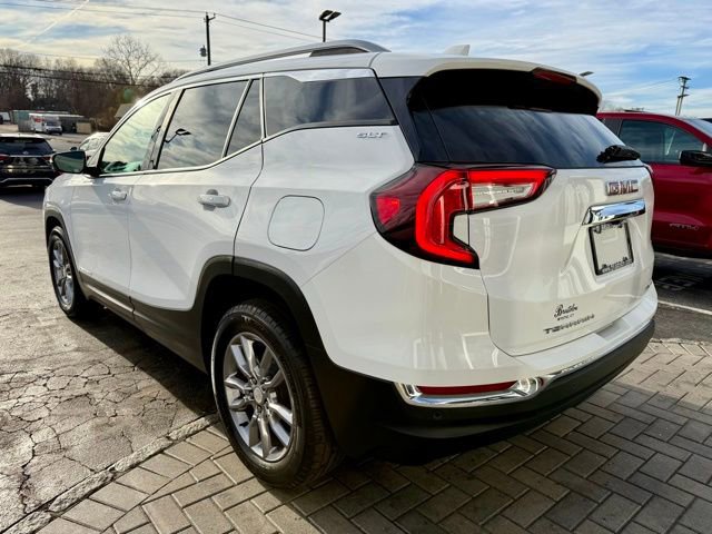 Used 2022 GMC Terrain SLT w/ Infotainment Package II image 9