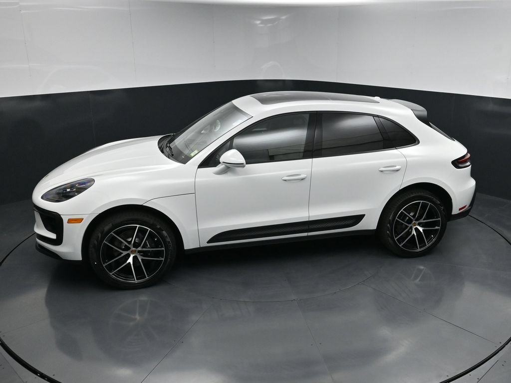 New 2026 Porsche Macan AWD/4WD image 18
