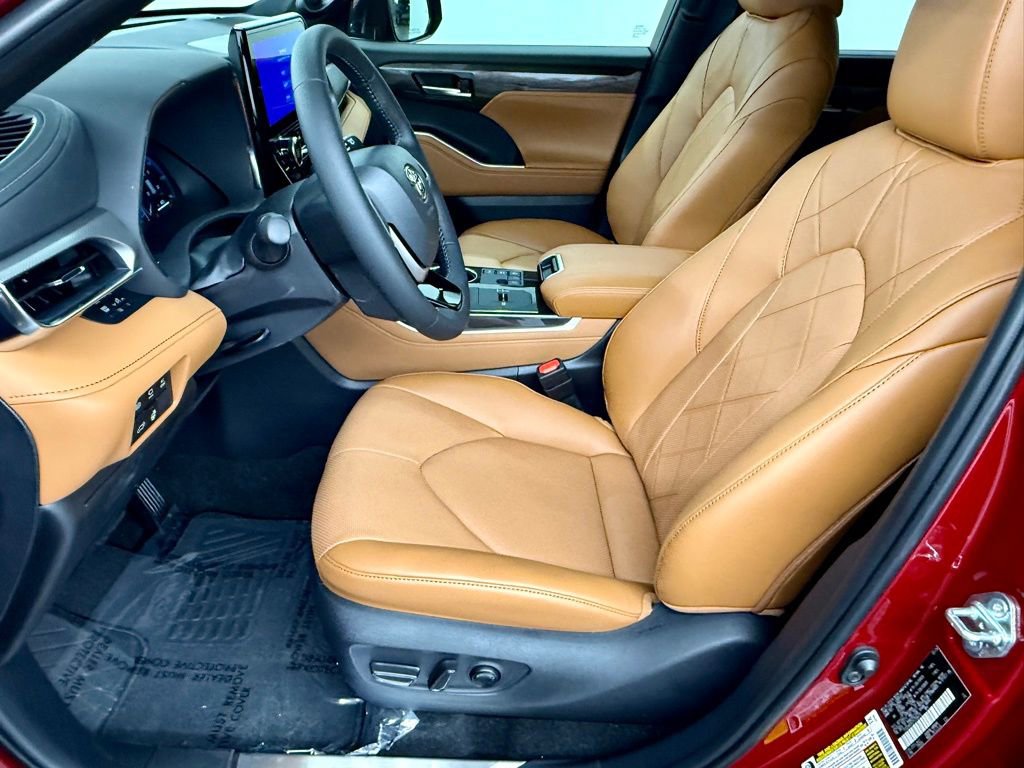 Used 2026 Toyota Highlander Platinum image 20