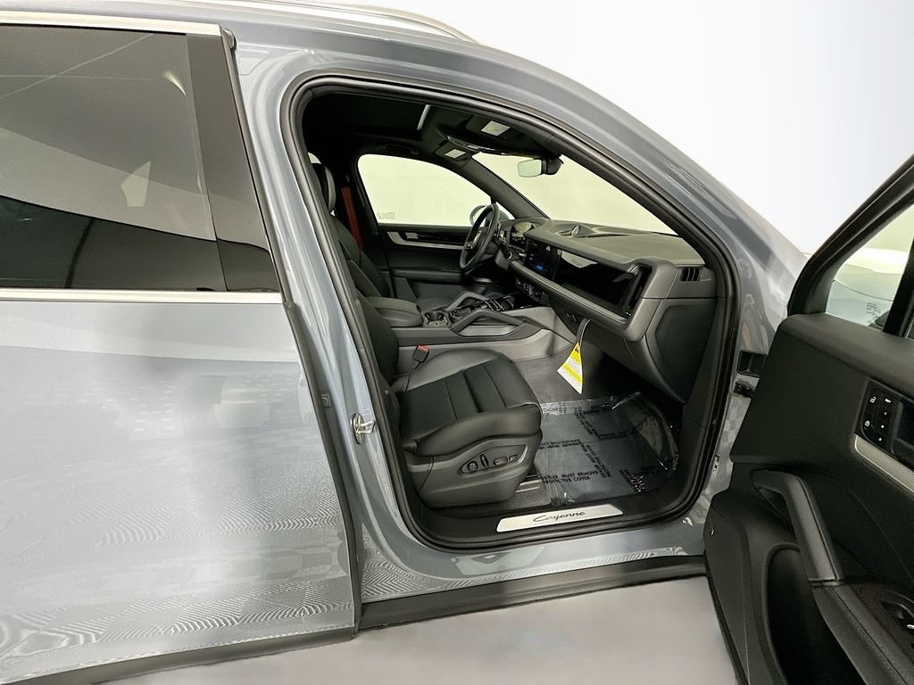 New 2026 Porsche Cayenne AWD/4WD image 31