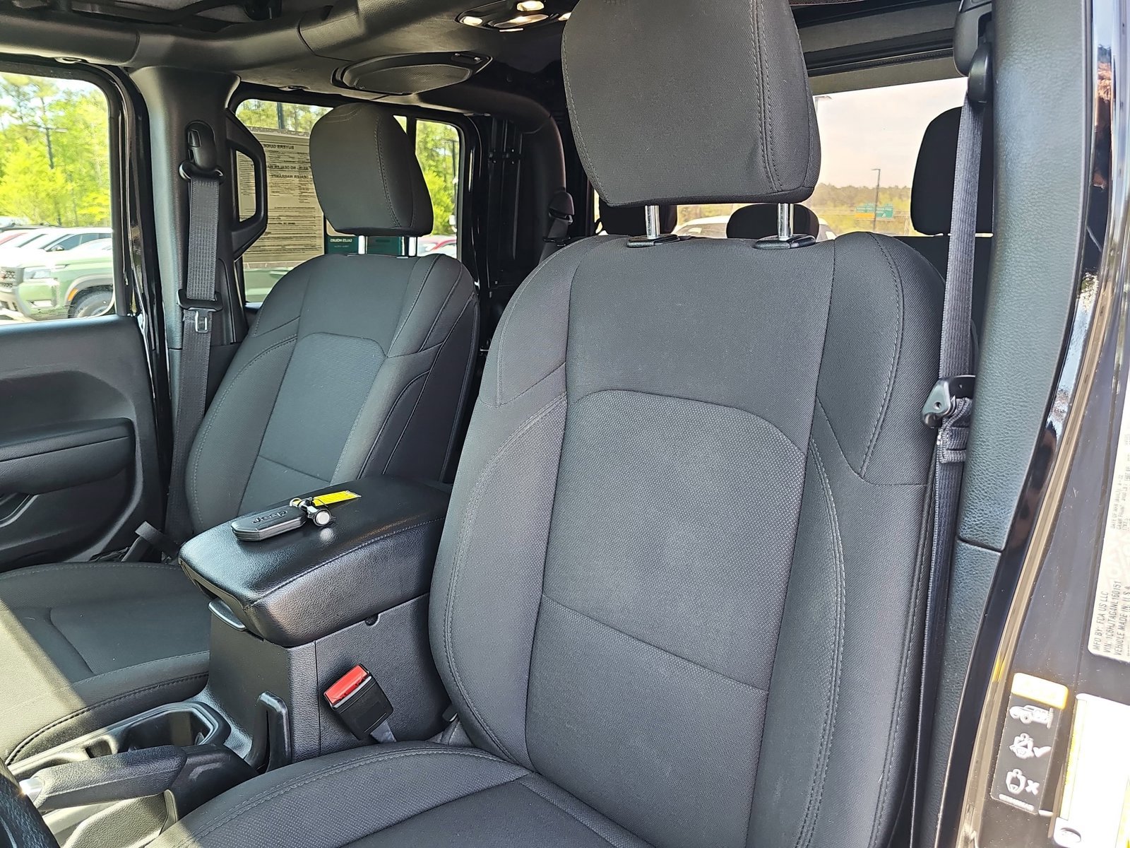 Used 2022 Jeep Gladiator Sport AWD/4WD image 15
