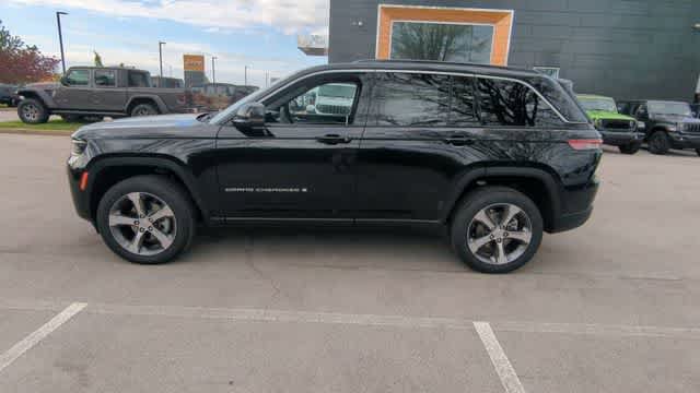 New 2026 Jeep Grand Cherokee Limited w/ Luxury Tech Group II AWD/4WD image 5