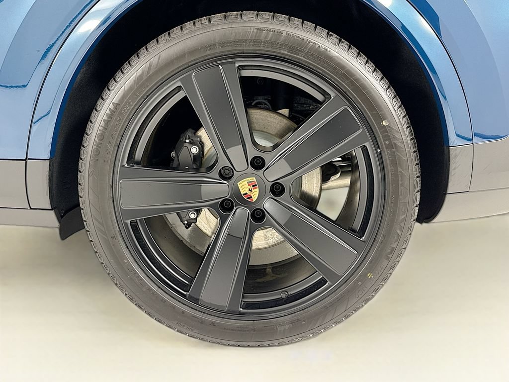 New 2026 Porsche Cayenne Coupe AWD/4WD image 35
