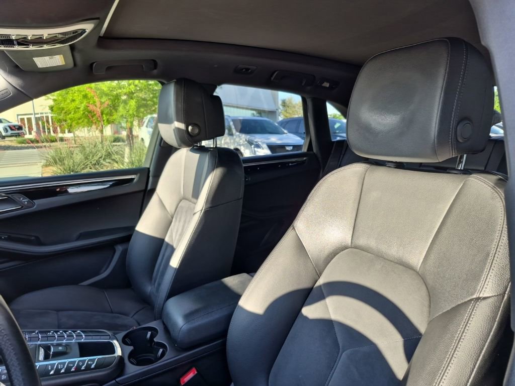 Used 2018 Porsche Macan Sport Edition image 31