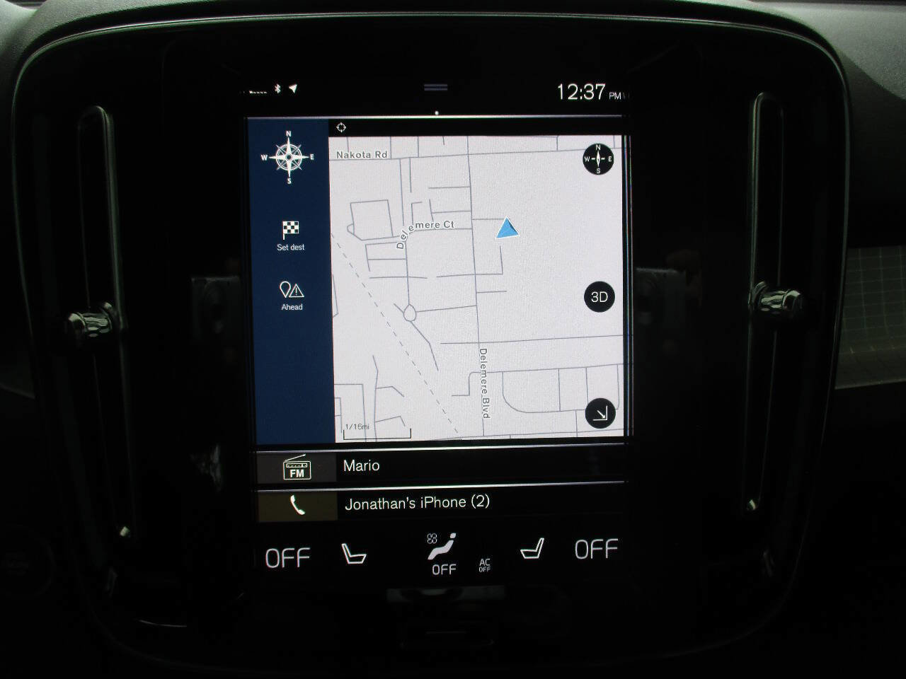 Used 2022 Volvo XC40 T5 Momentum image 14