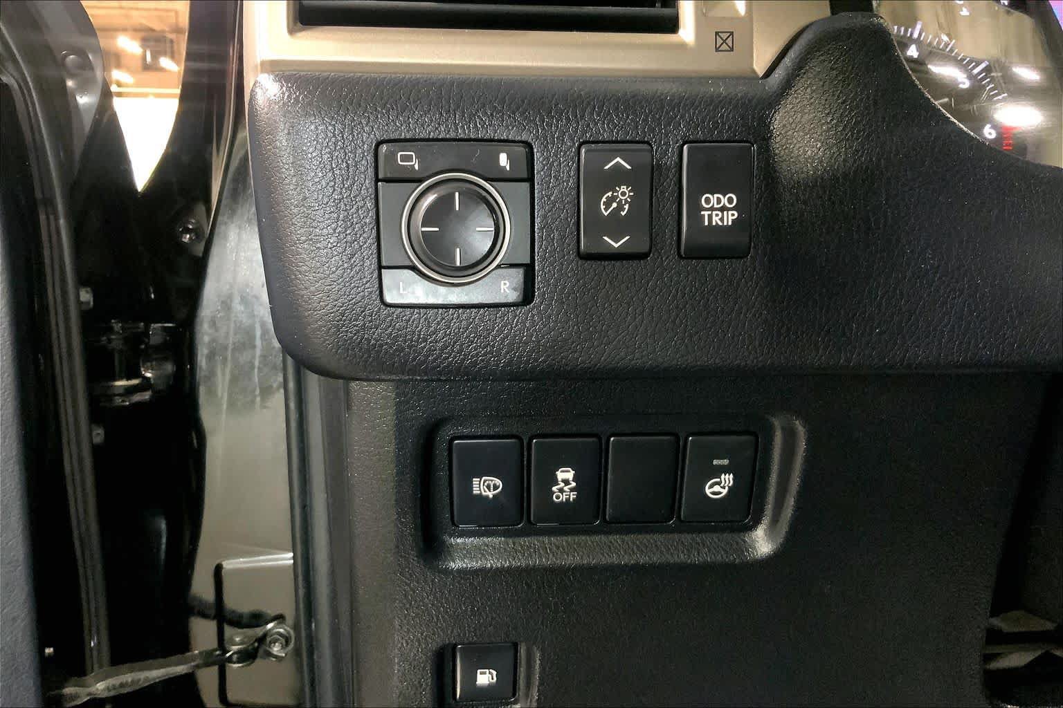 Used 2014 Lexus GX 460 Luxury AWD/4WD image 69