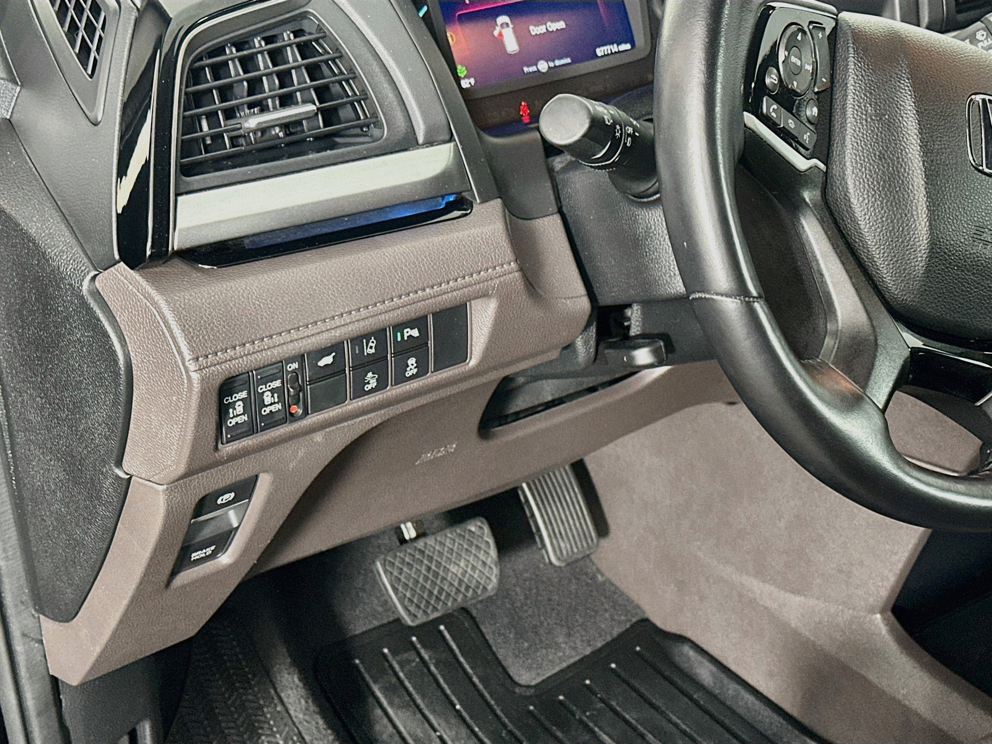 Used 2019 Honda Odyssey Elite image 16