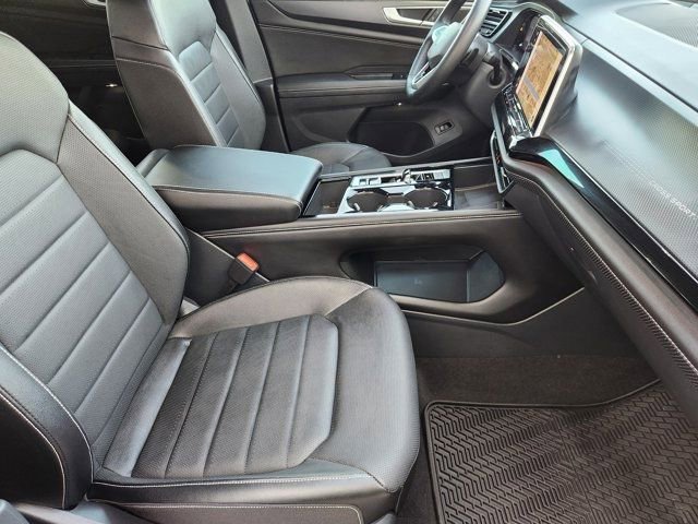 Used 2024 Volkswagen Atlas Cross Sport SEL R-Line image 20