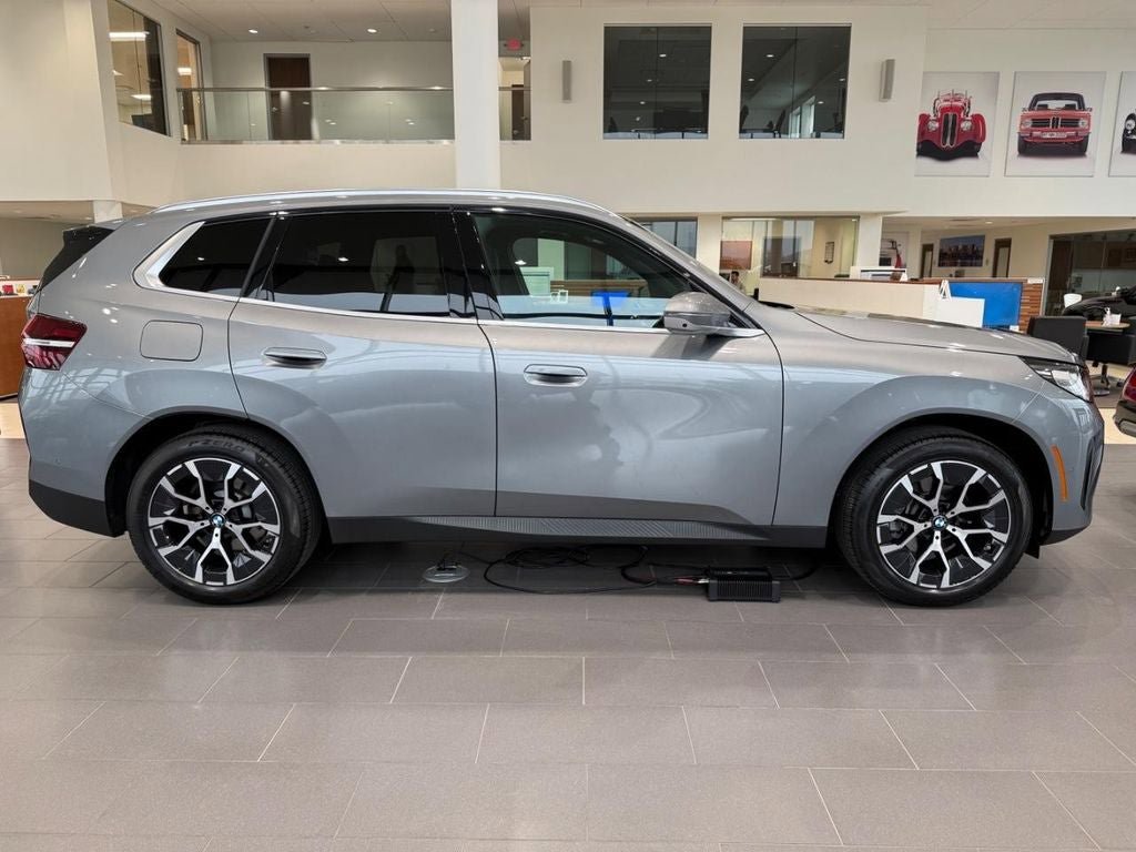Certified 2025 BMW X3 xDrive30 w/ Premium Package AWD/4WD image 2