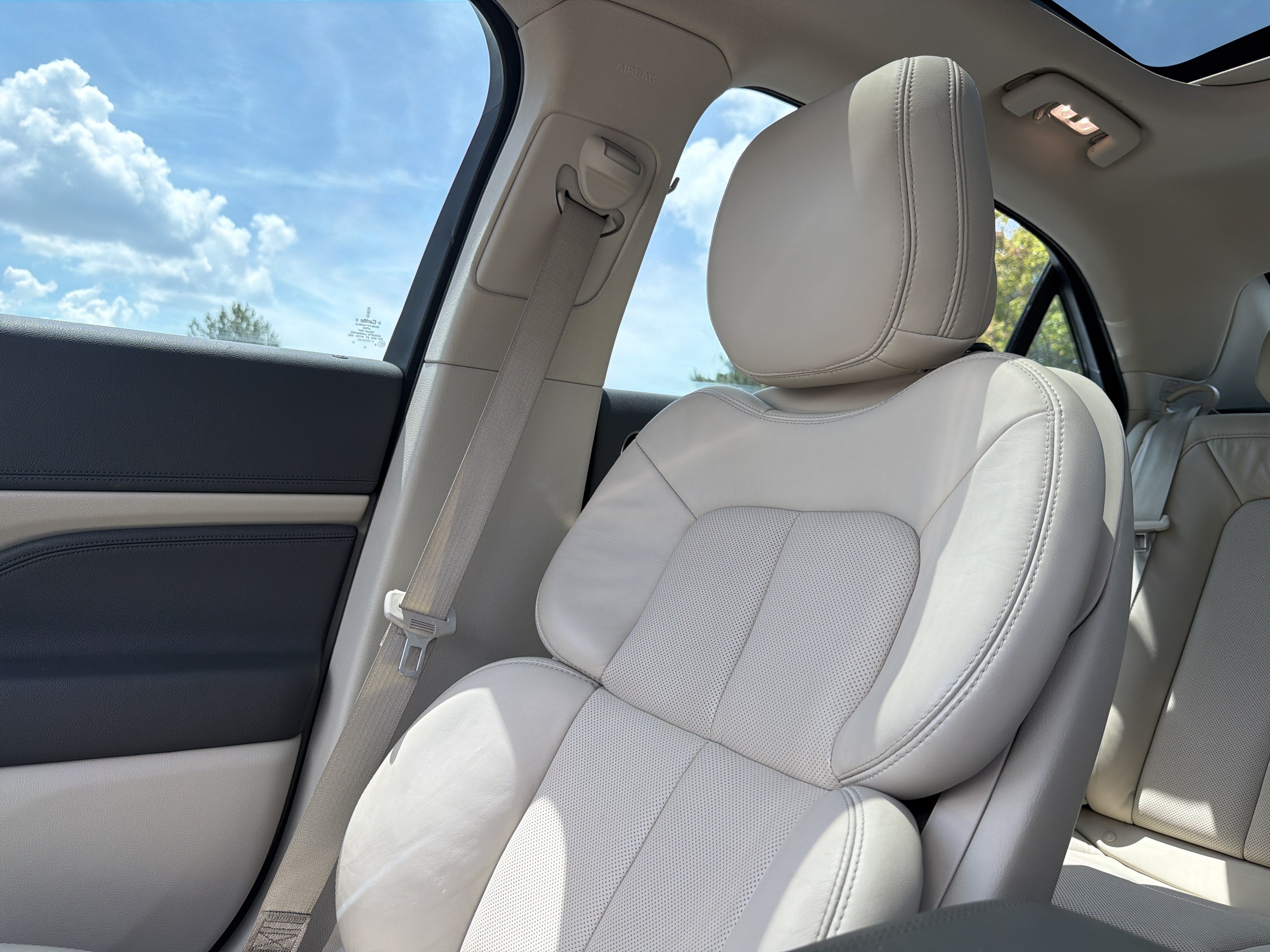 Used 2019 Lincoln Continental Select FWD image 48