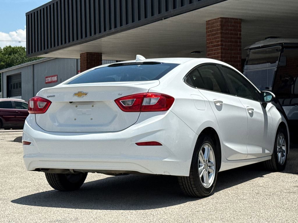 Used 2017 Chevrolet Cruze LT FWD image 8