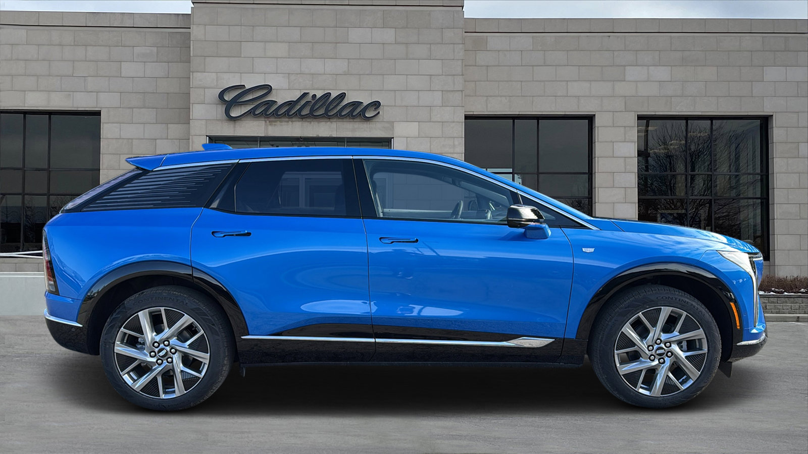 New 2026 Cadillac Optiq Luxury 1 image 2