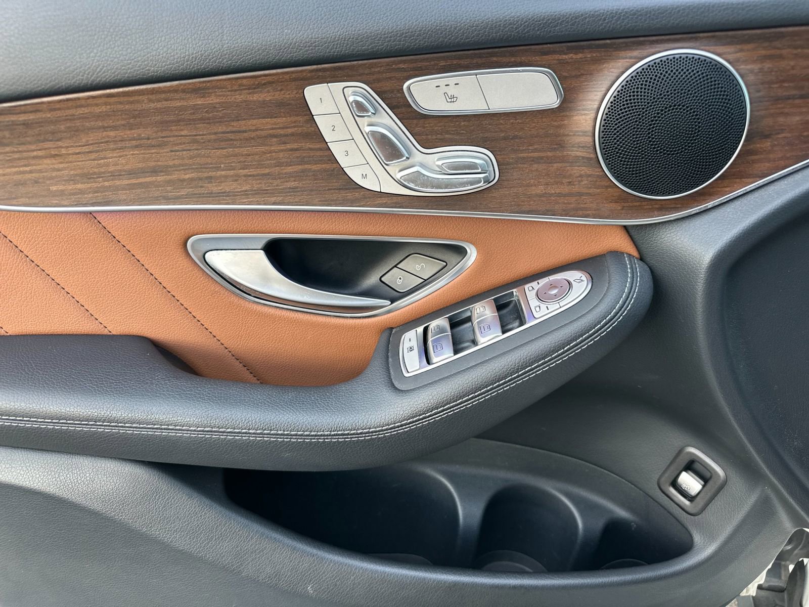 Certified 2022 Mercedes-Benz GLC 300 image 12