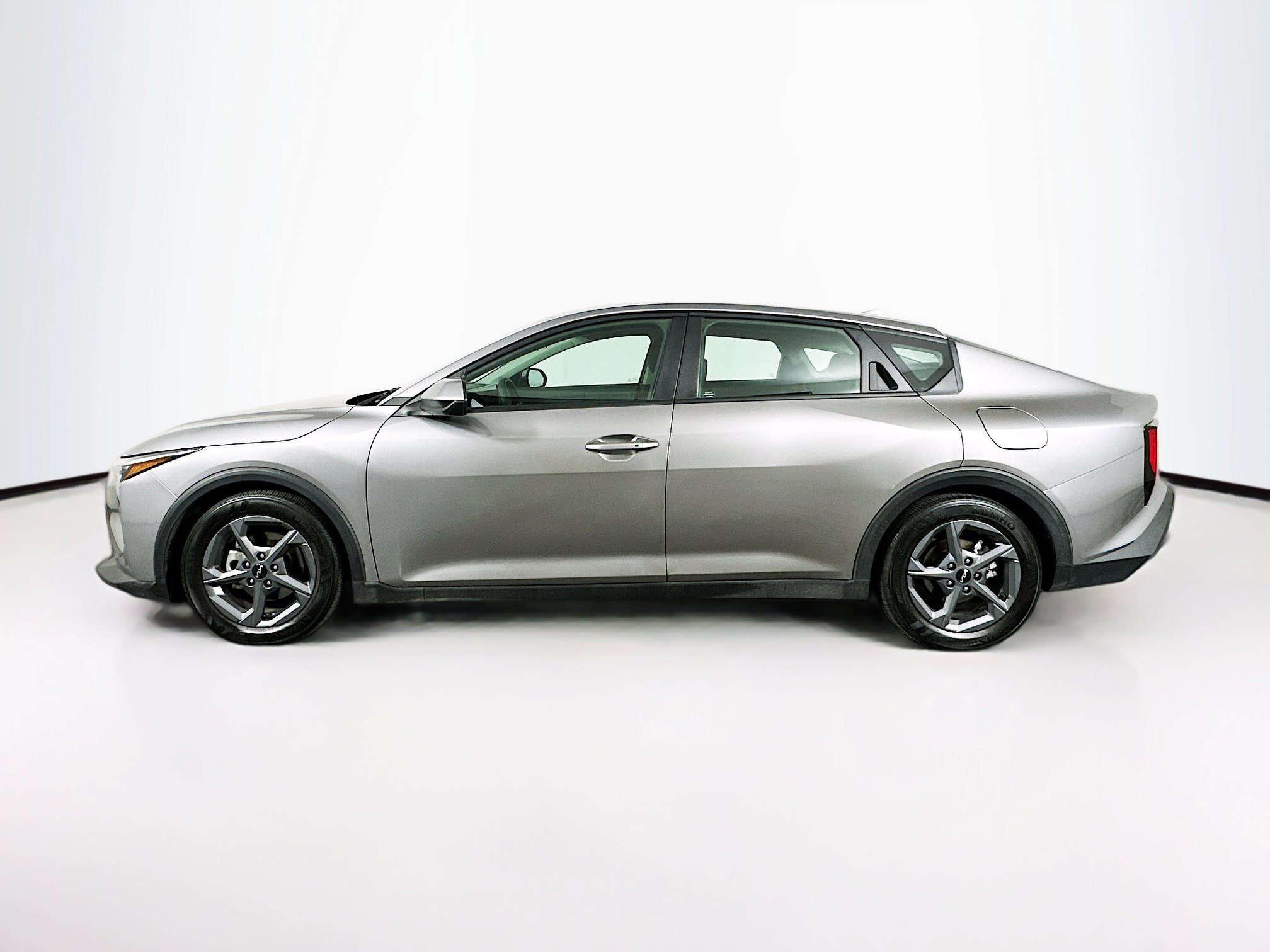 Used 2025 Kia K4 LXS image 4