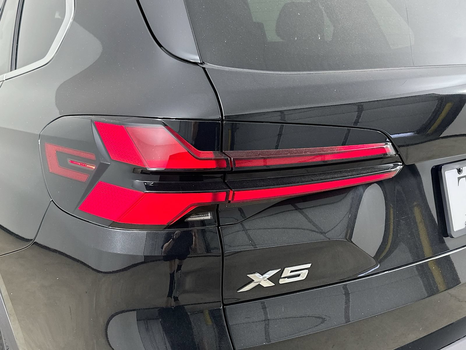 New 2026 BMW X5 xDrive40i w/ Climate Comfort Package AWD/4WD image 12