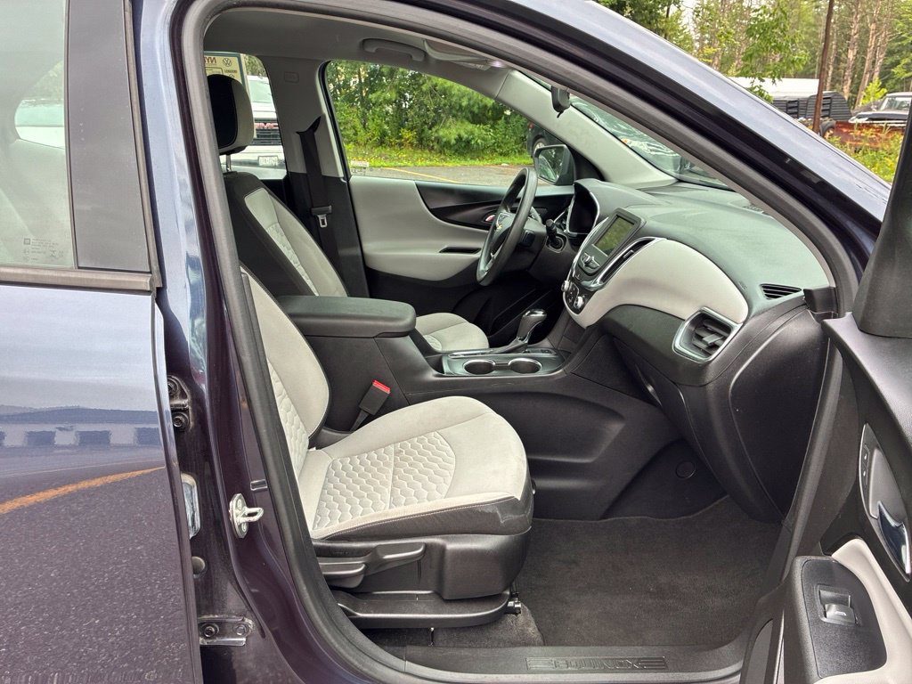 Used 2019 Chevrolet Equinox LS AWD/4WD image 38