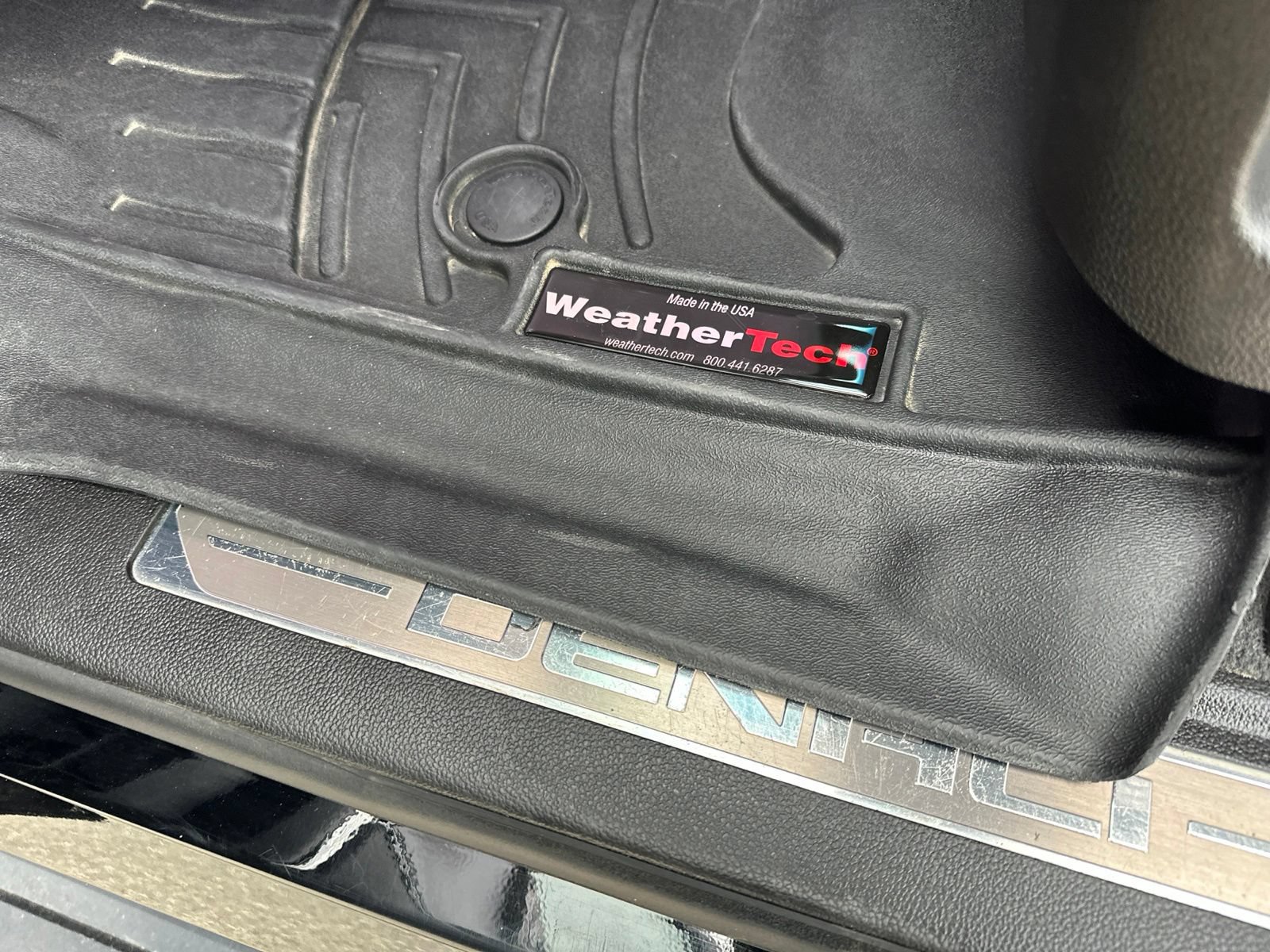 Used 2019 GMC Yukon Denali w/ Denali Ultimate Black Edition AWD/4WD image 19