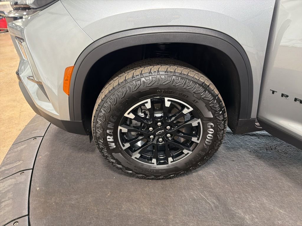 Certified 2025 Chevrolet Traverse Z71 w/ Driver Confidence Package image 39