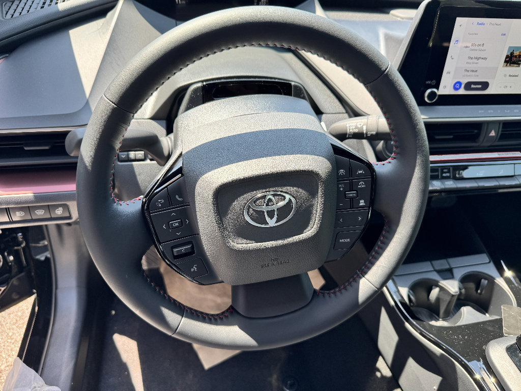 New 2026 Toyota Prius Plug-In Hybrid FWD image 13
