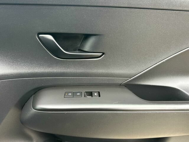 Used 2024 Hyundai Kona SEL FWD image 21