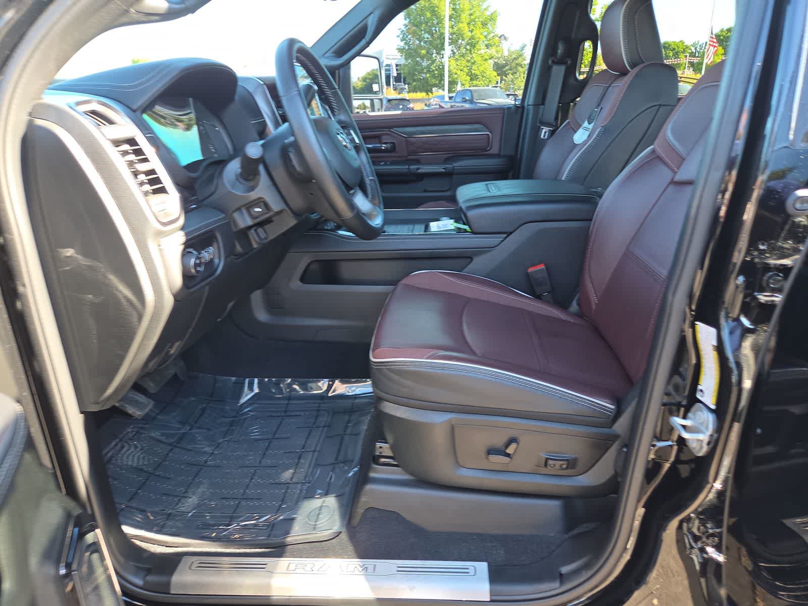 Used 2025 RAM 2500 Limited AWD/4WD image 19