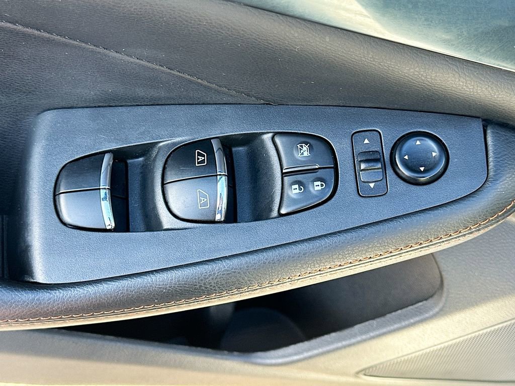 Used 2022 Nissan Maxima SR w/ Sport Mat Group image 18