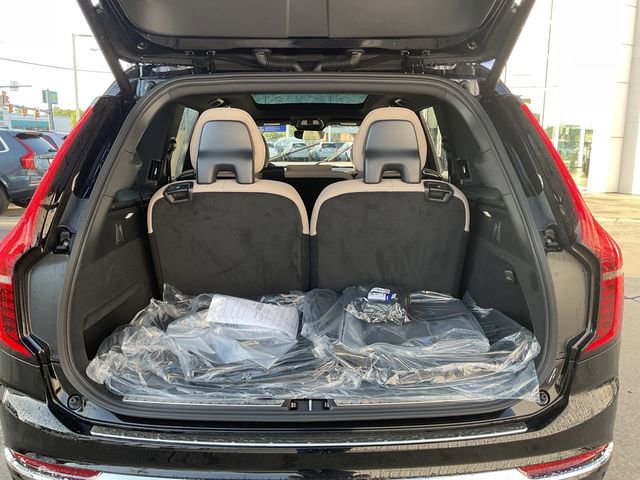 New 2026 Volvo XC90 B5 Plus w/ Protection Package Premier AWD/4WD image 10