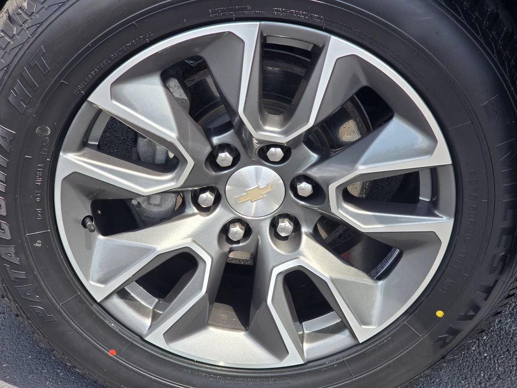 Used 2023 Chevrolet Silverado 1500 LT AWD/4WD image 10