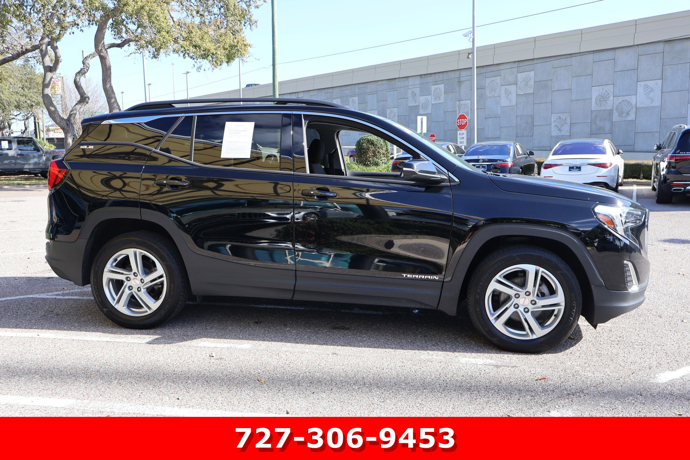 Used 2020 GMC Terrain SLE w/ Driver Convenience Package image 11