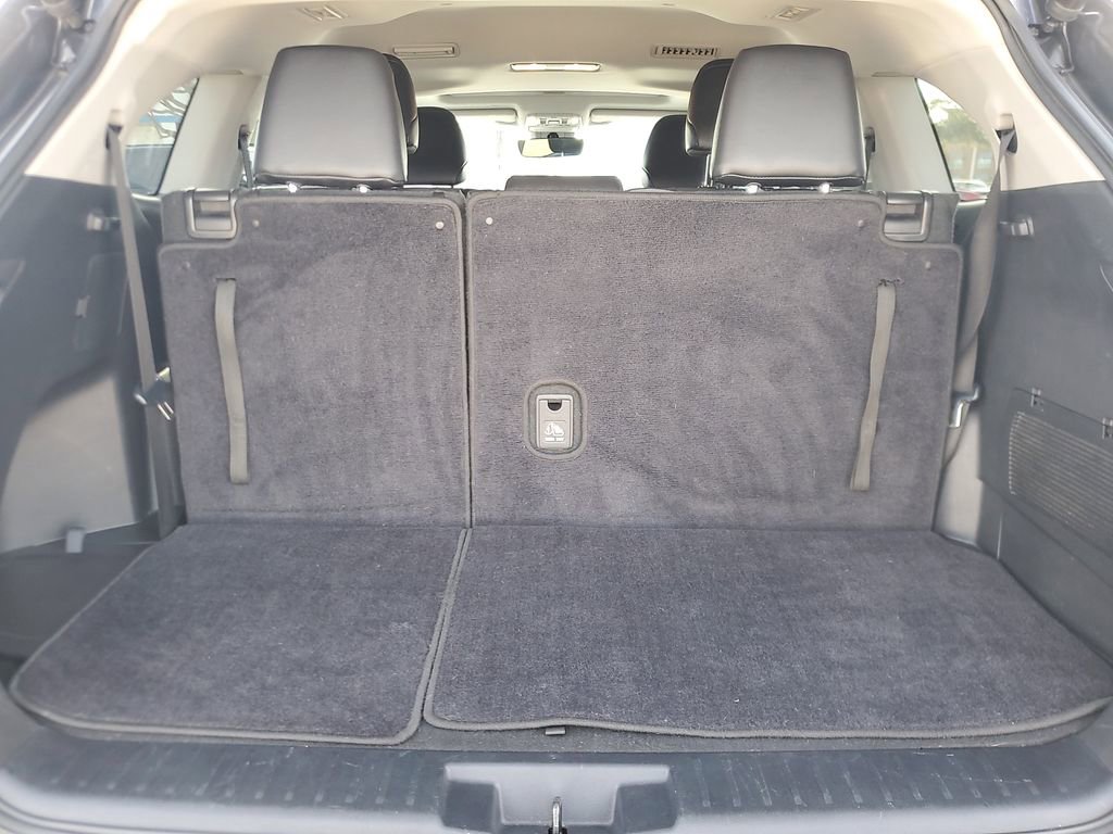 Used 2022 Toyota Highlander XLE image 8