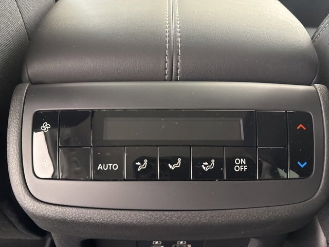 New 2025 Nissan Pathfinder SV w/ Black Appearance Package image 32