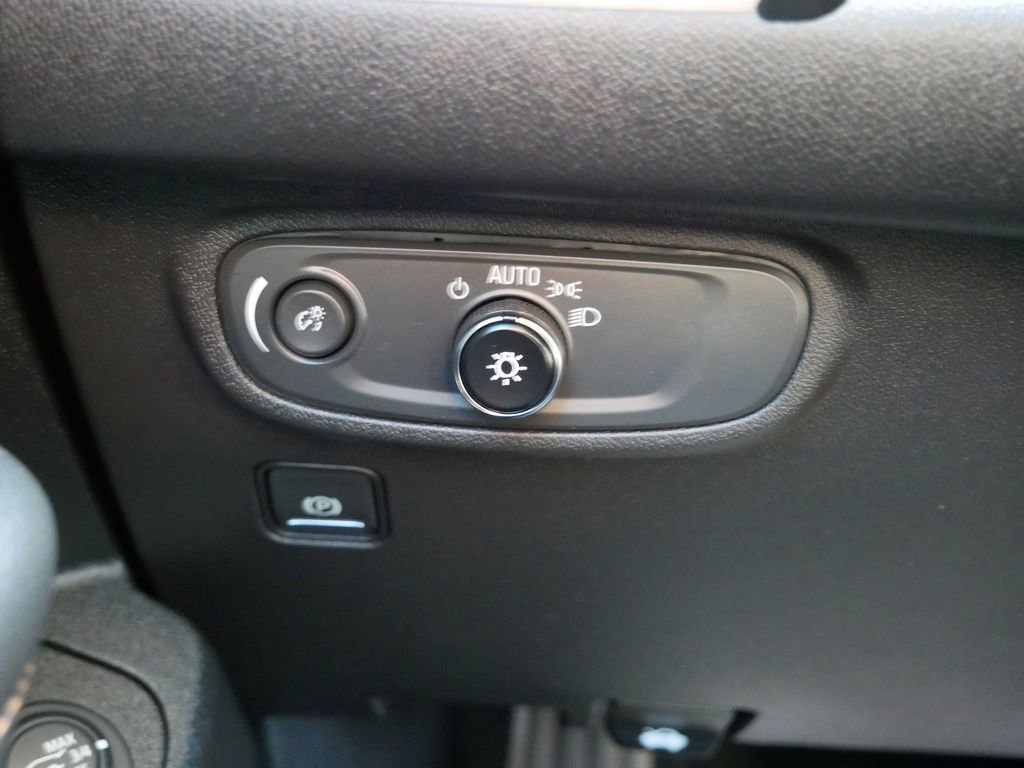 Used 2020 GMC Terrain SLE w/ Driver Convenience Package AWD/4WD image 29