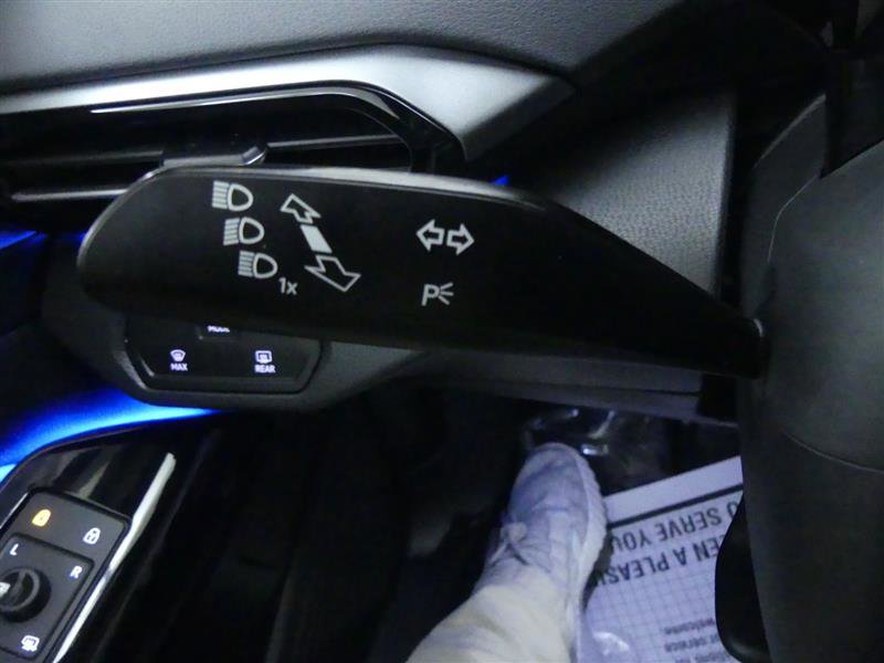 Used 2023 Volkswagen ID.4 Pro image 16