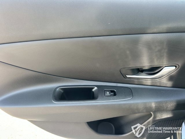 New 2026 Hyundai Elantra SE FWD image 21