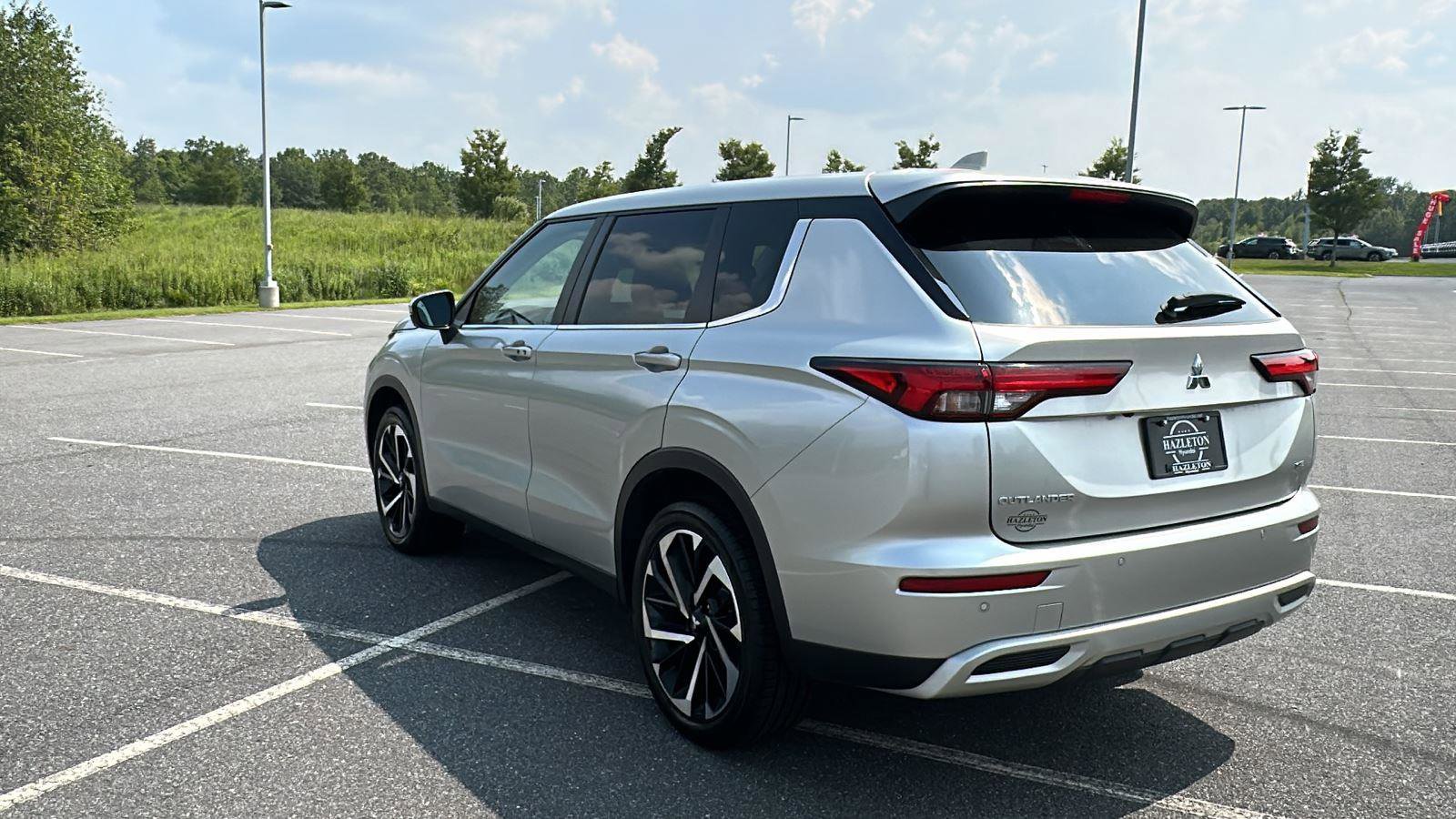 Used 2022 Mitsubishi Outlander SE image 10