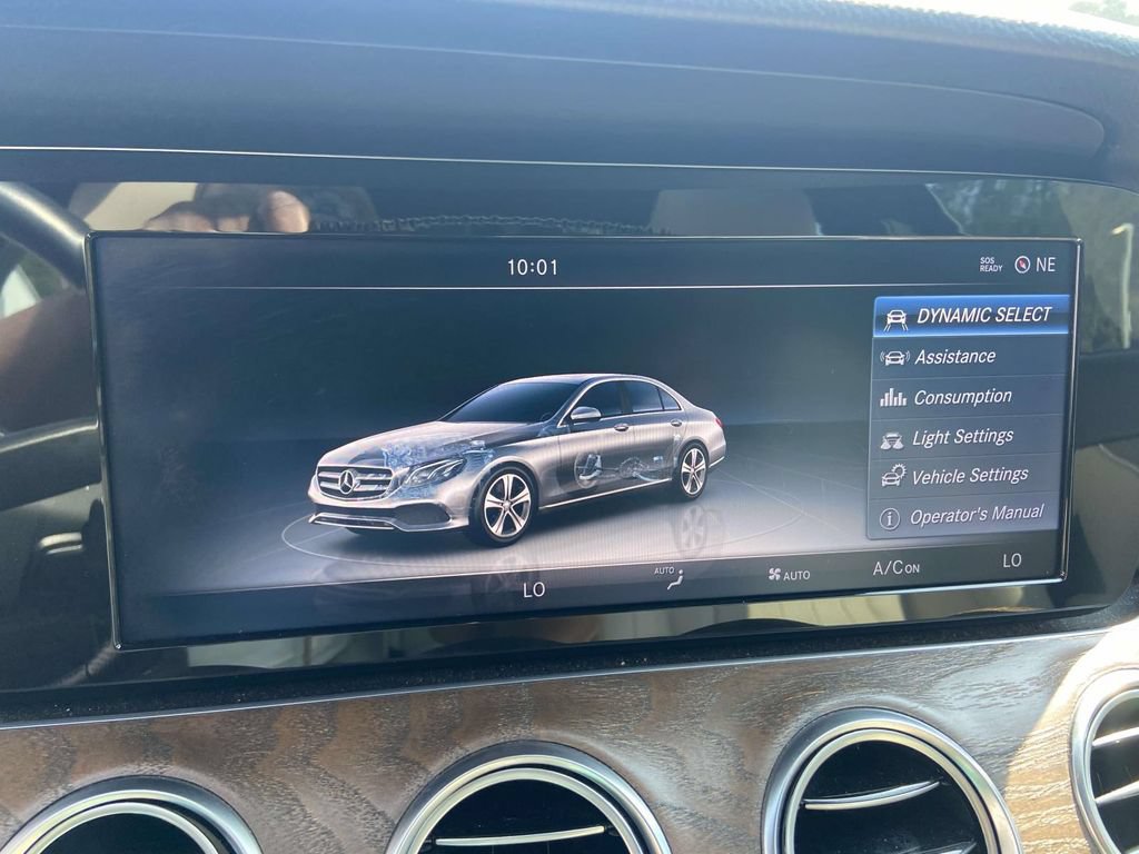 Used 2017 Mercedes-Benz E 300 4MATIC image 24