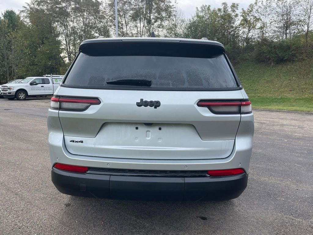 New 2025 Jeep Grand Cherokee L Altitude image 4