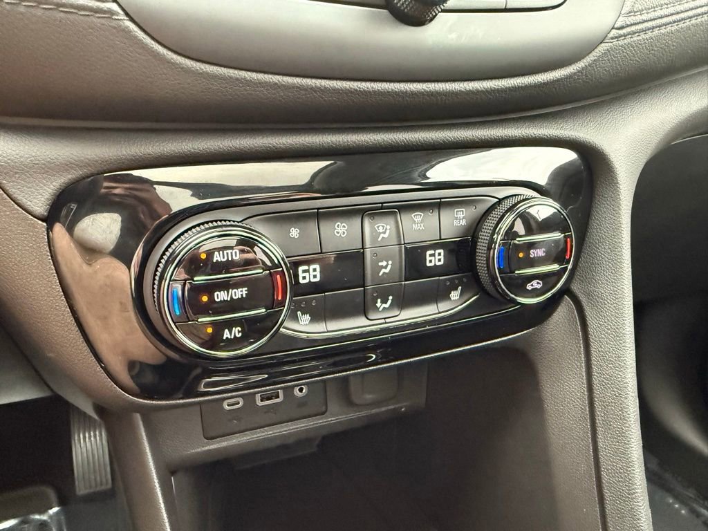 Used 2023 Buick Encore GX Essence w/ Experience Buick Package image 33