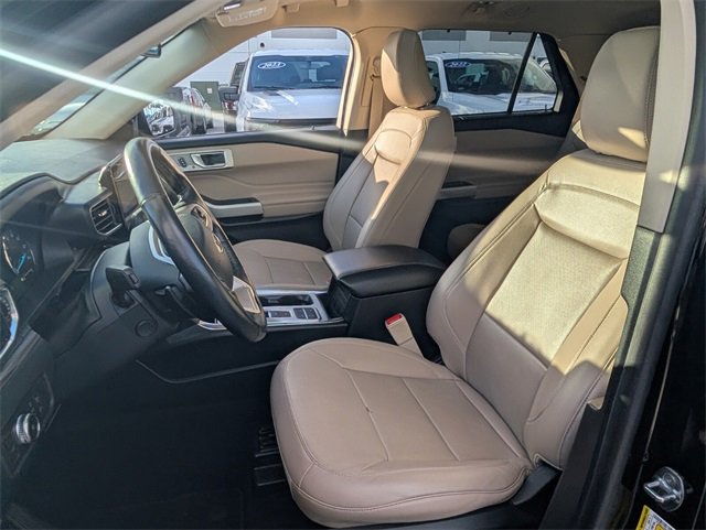 Certified 2021 Ford Explorer Limited w/ Equipment Group 301A image 5