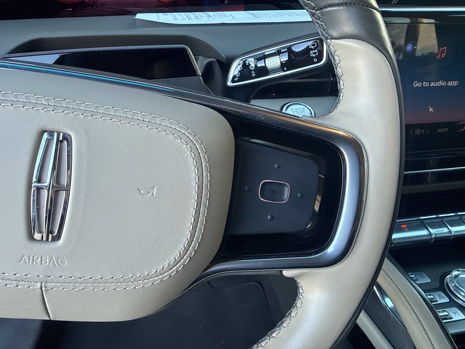 Used 2024 Lincoln Nautilus Premier AWD/4WD image 26