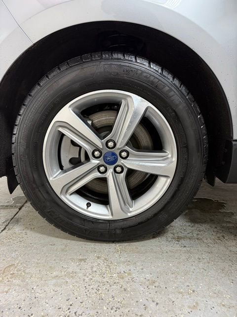 Used 2022 Ford Edge SEL w/ Convenience Package image 12