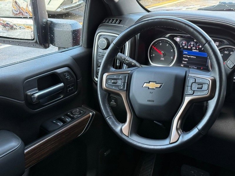 Used 2022 Chevrolet Silverado 2500 High Country image 12