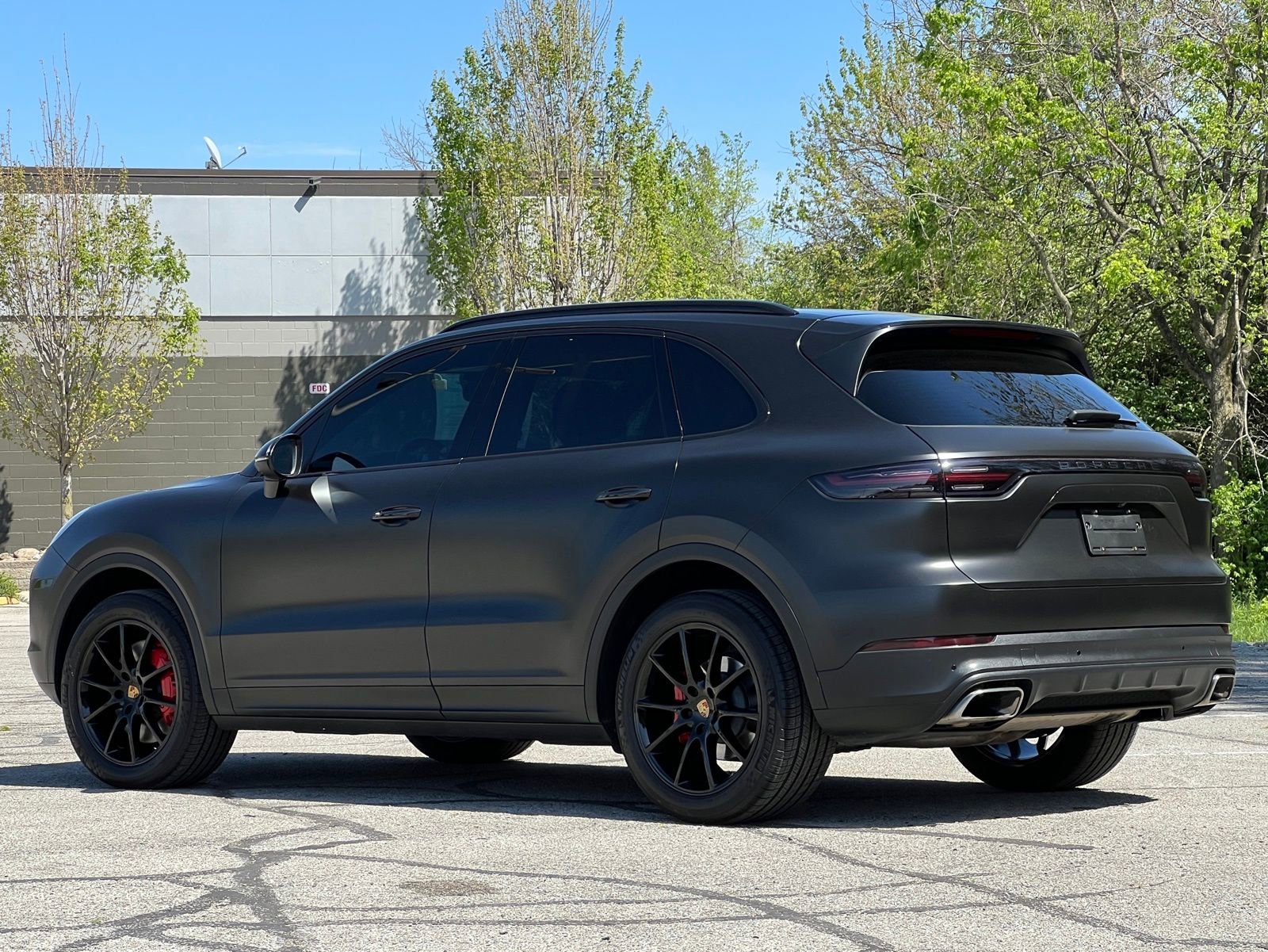 Certified 2023 Porsche Cayenne AWD/4WD image 3