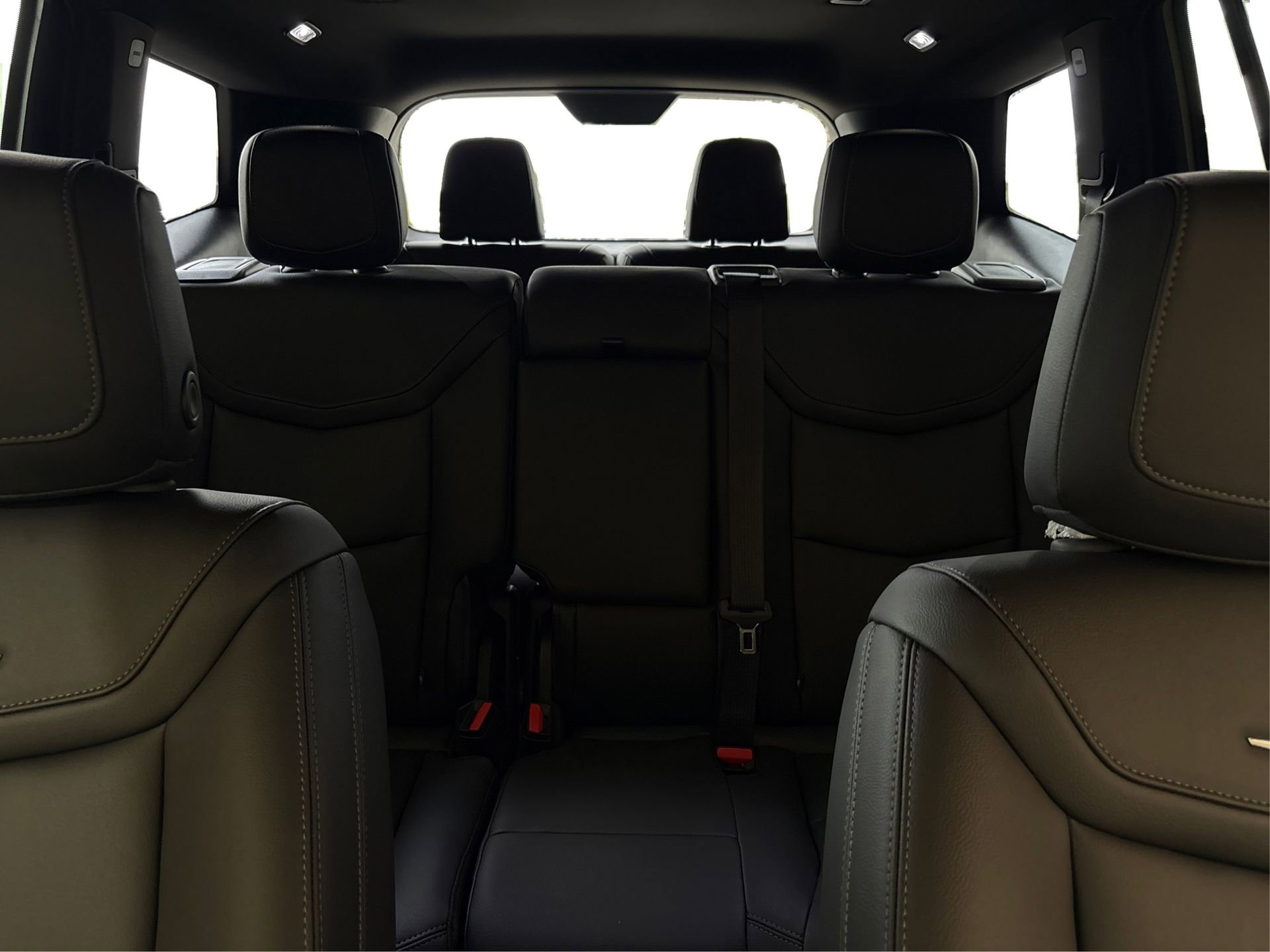 New 2025 Cadillac XT6 Luxury image 17