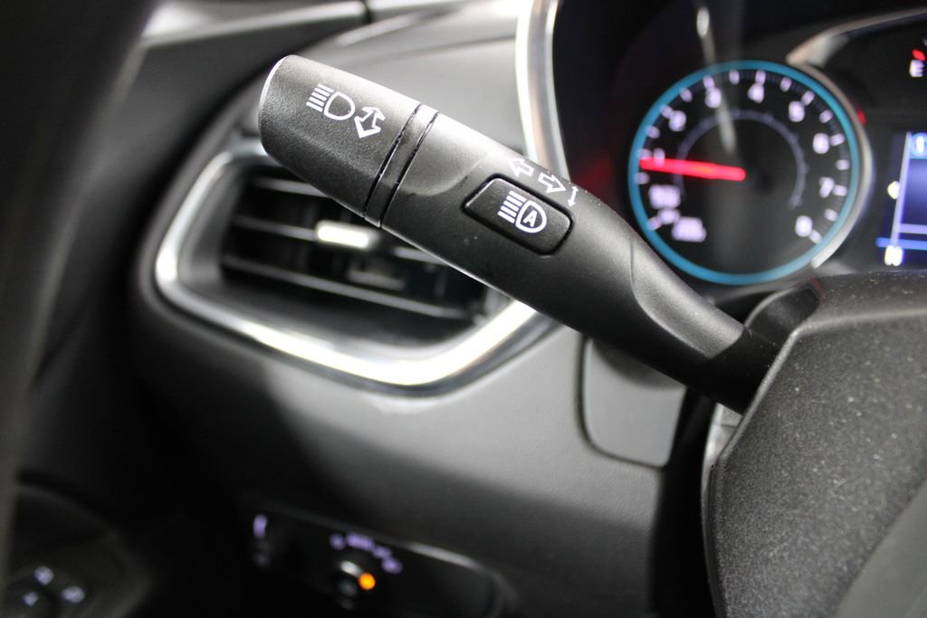 Used 2023 Chevrolet Equinox LT image 36