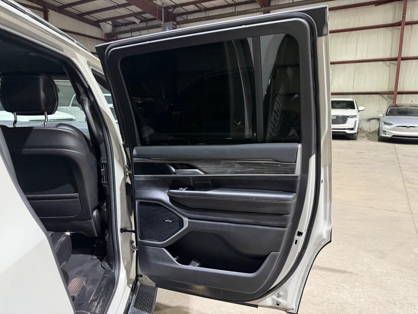 Used 2022 Jeep Wagoneer Series III RWD image 20
