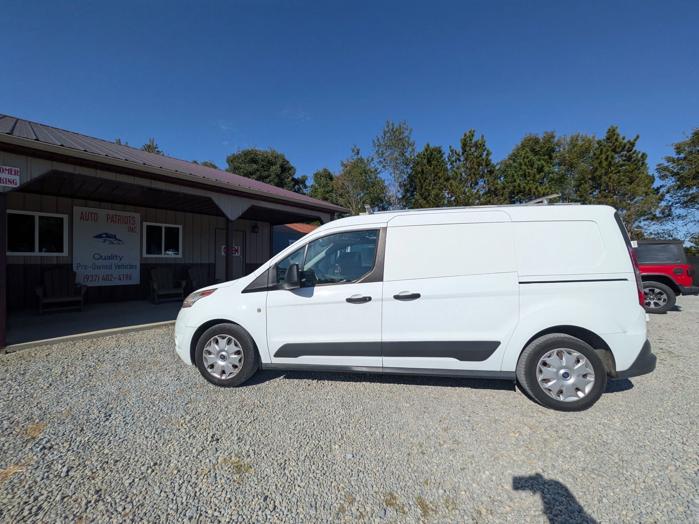 Used 2016 Ford Transit Connect XLT image 1
