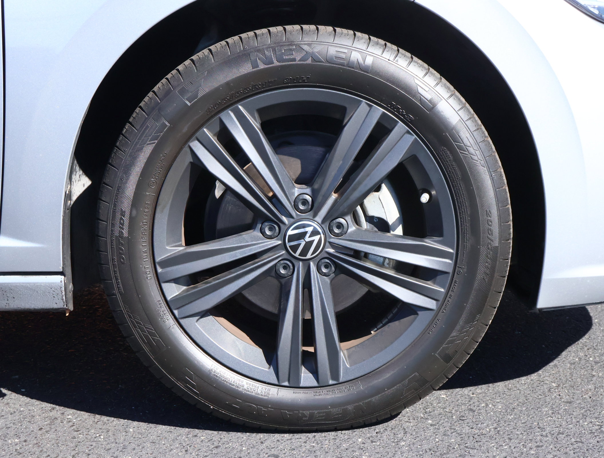 Used 2024 Volkswagen Jetta SE image 23