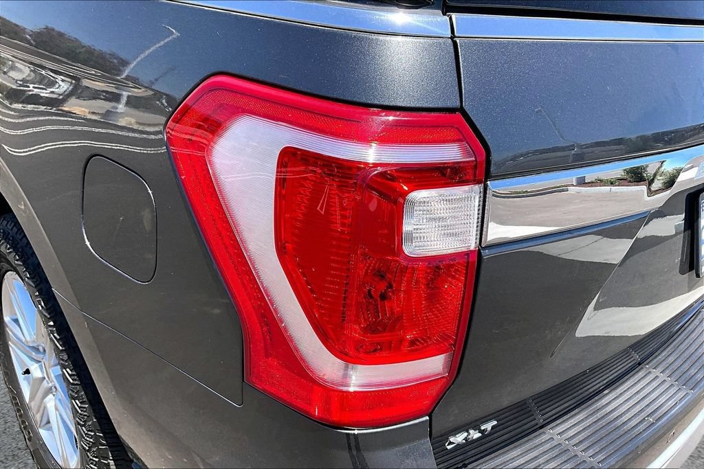 Used 2020 Ford Expedition XLT w/ Equipment Group 202A RWD image 27
