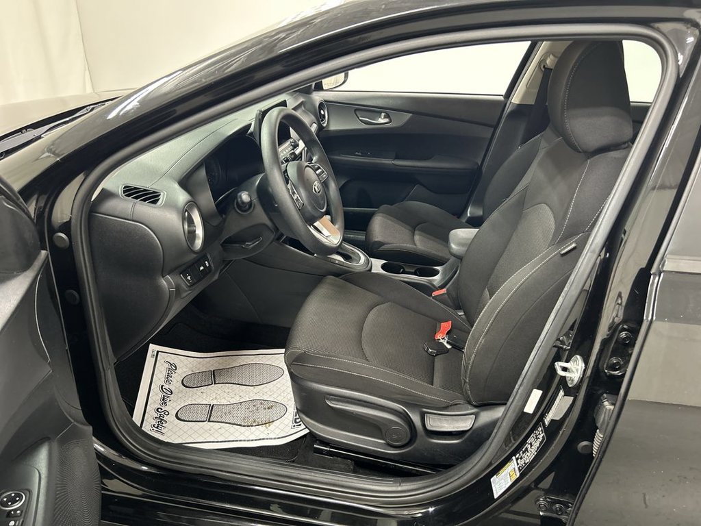 Used 2019 Kia Forte LXS FWD image 9